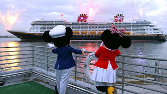 disney dream cruise arrives