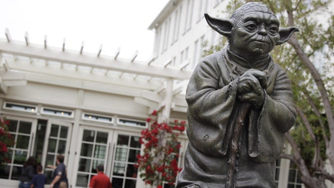 Lucasfilm Yoda Statue