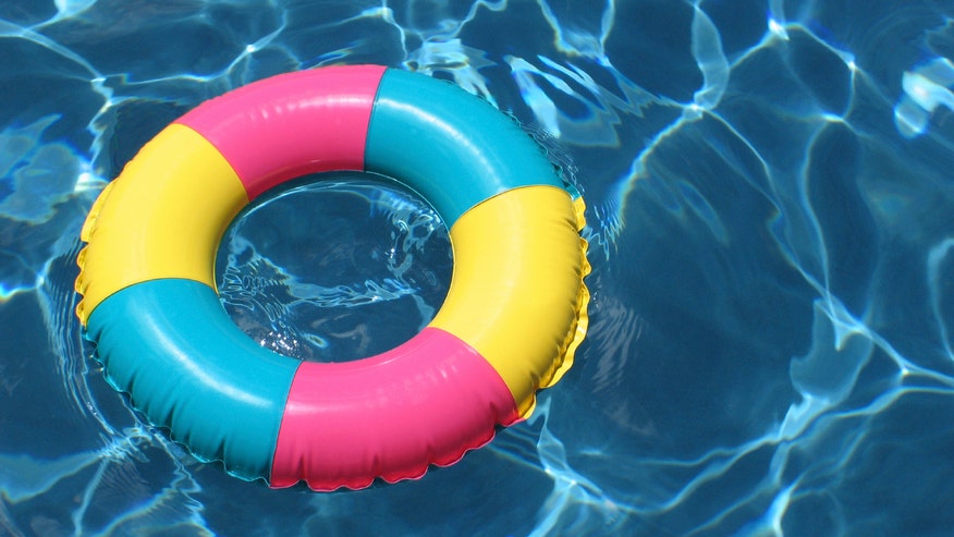 colorfultubeinpoolresized.jpg