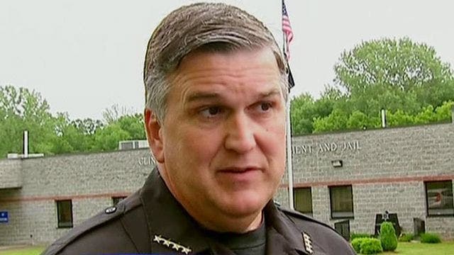 New York state police expand search for escaped murderers - Fox News