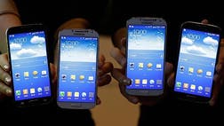 >With more features than Batman’s belt has gadgets, the do-anything Samsung Galaxy S4 is an elegant, powerful smartphone as likely to confound as it is to amaze.