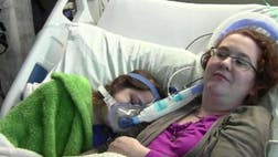 >Sarah Murnaghan, the 10-year-old Pennsylvania girl at the middle of an organ transplant battle, finally underwent her long-awaited lung transplant on Wednesday. I am so happy that this little girl got a new chance at life.  But the doctor in me tells me we have to be cautiously optimistic because there are still major hurdles that Sarah has to overcome.