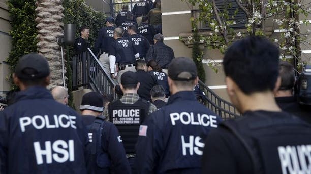 Feds crack down on Chinese 'birth tourism'