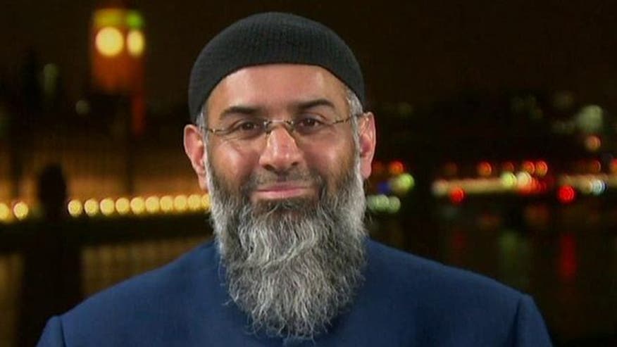 Radical preacher Anjem Choudary charged with inviting support for ISIS