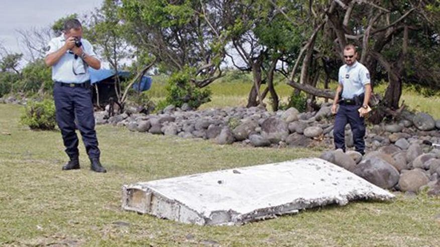 Plane window recovered from Reunion Island, Malaysian transport minister says - VIDEO: Malaysia's PM confirms wing fragment is from Flight 370 - VIDEO: Computer model of drift pattern