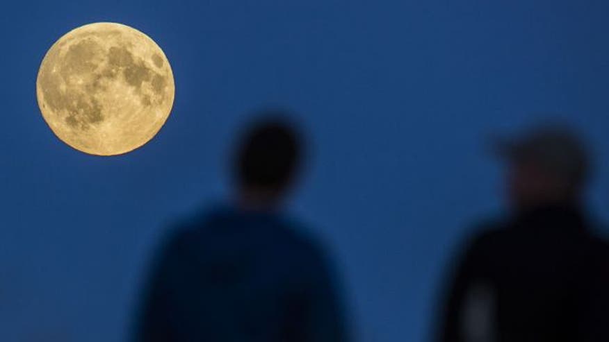 RARE SIGHT IN THE SKY: Stargazers to be treated with supermoon eclipse