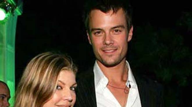 0_21_fergie_josh_duhamel_350