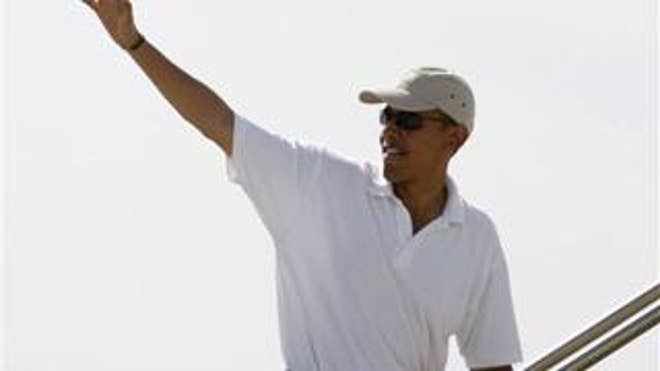 Obama Departs Honolulu for Chicago