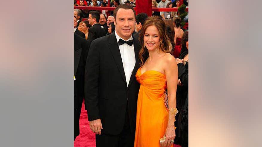 1_21_012309_travolta01
