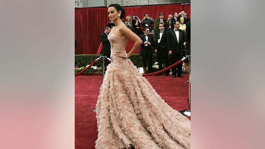 6_22_oscars_penelope_cruz_450