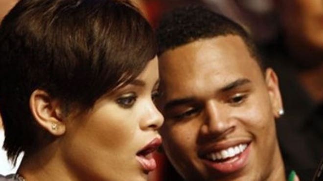 0_21_Rihanna_Chris1