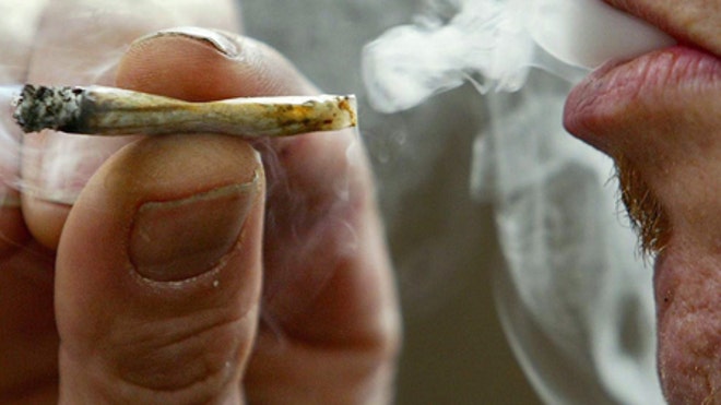 0_21_450x350_smoking_joint
