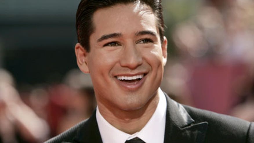 0_21_mario_lopez_450
