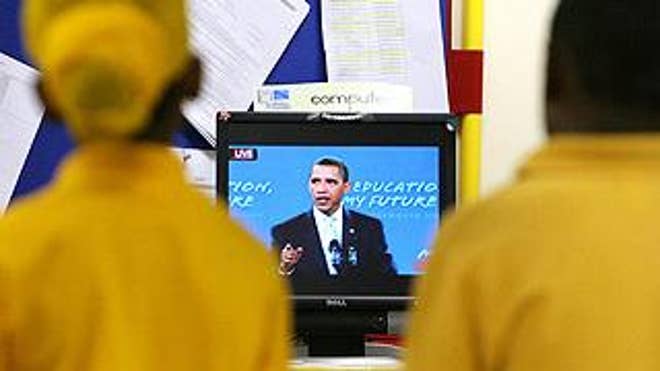 Students watch Obama speech