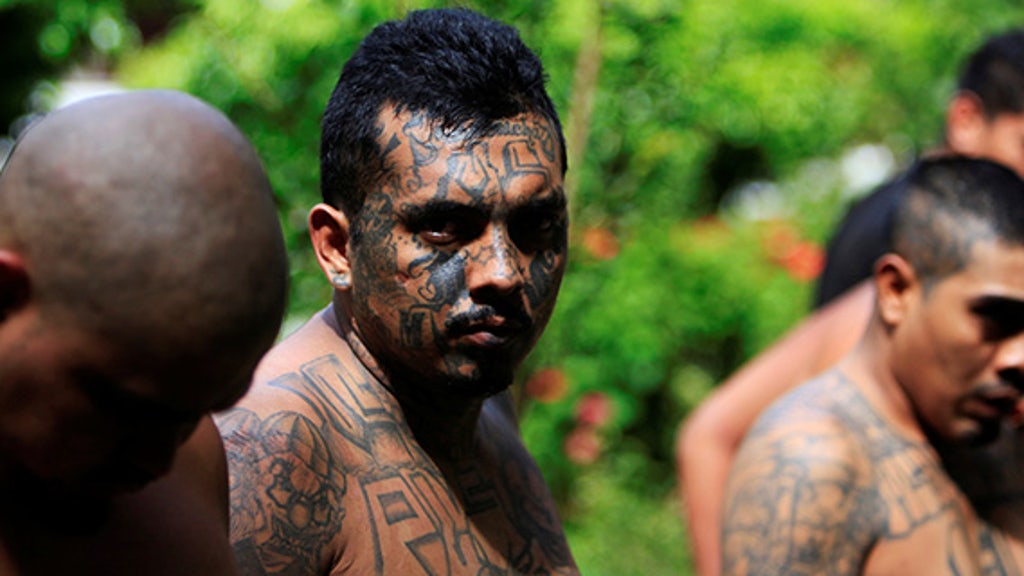 MS-13 gang leaders tell members to blend in … by changing sneakers