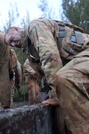 Army develops new lightweight uniform