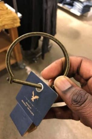 American Eagle apologizes for 'slave jewelry'