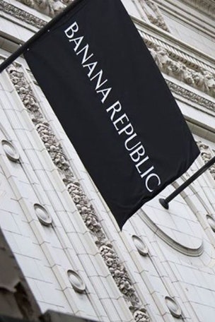 Shoppers threaten to boycott Banana Republic