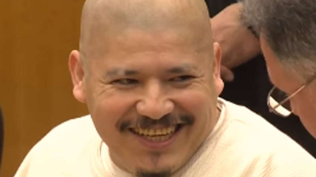 Illegal immigrant cop killer smiles at sentencing, victims' families grin back