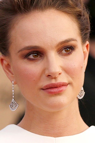 Portman snubs 'Jewish Nobel'