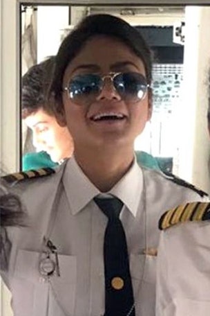 Female pilots go viral