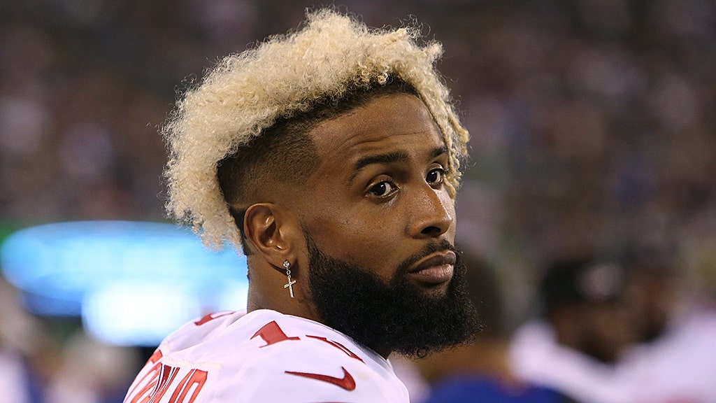 NFLâs new $95M player tells LeBron he feels like 'zoo animal'
