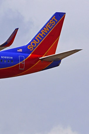 Man alleges airline had 'whites-only break room'