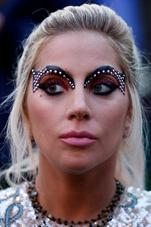 Gaga gushes over costar