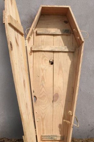 Theme park announces 30-hour 'Coffin Challenge'