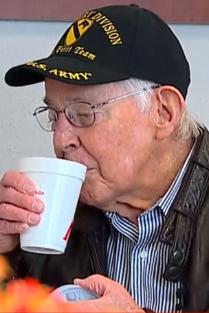 WWII vet tries to refuse Chick-fil-A offer