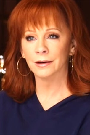 Reba STUNS fans