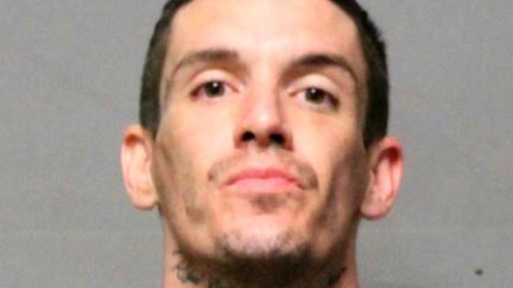 SC woman fatally shoots escaped inmate after he kicked down door