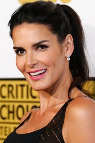 Harmon gushes over new boyfriend