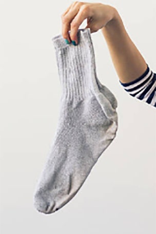 Man who sniffs dirty socks daily hospitalized with fungal infection in lungs, reports say