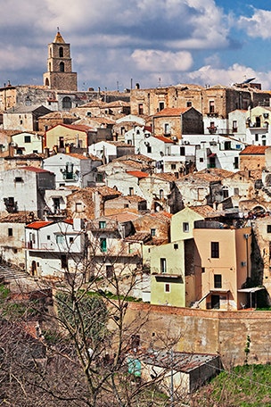Get paid to live in Italy