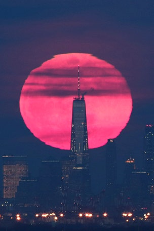 Huge super snow moon stuns skywatchers