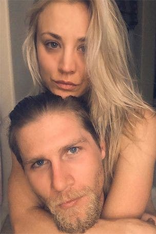 Cuoco's awkward selfie