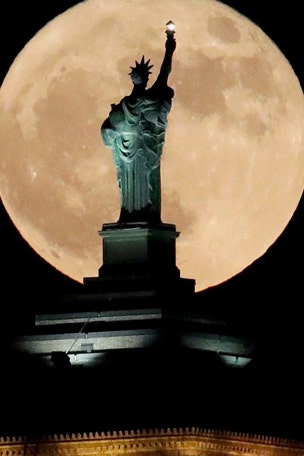 Get set for 'full worm supermoon'