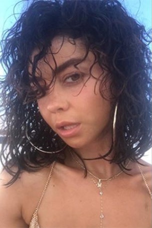 'Modern Family' star's revealing pic