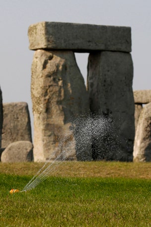 Missing piece of Stonehenge returned