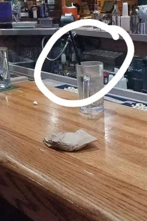 Applebee's customer shocked at what's behind bar