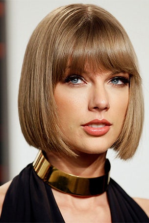 Taylor Swift falls short