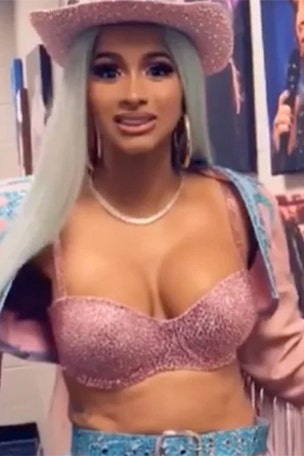 GRAPHIC PICS: Plastic surgery horror