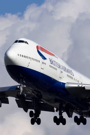Wrong passengers told about cancelled flights