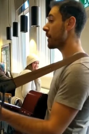 Starbucks worker quits in SHOCKING fashion