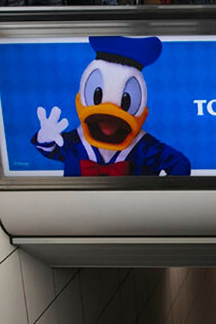 Tokyo Disney Resort CLOSES