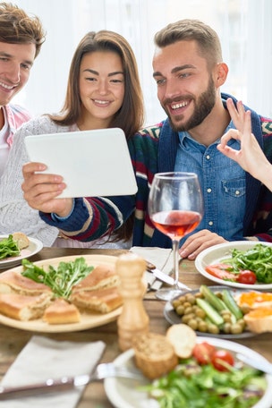 How to have a dinner party during quarantine