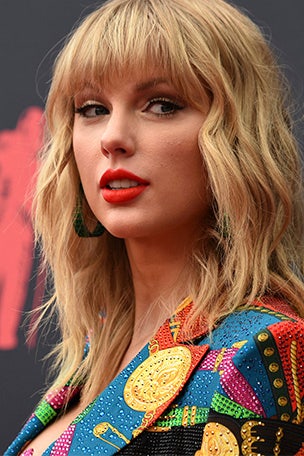 Swift BLASTS Trump
