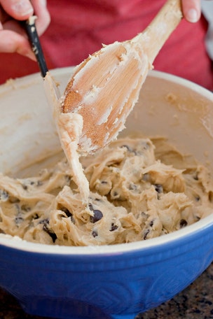 WHY you can’t eat cookie dough