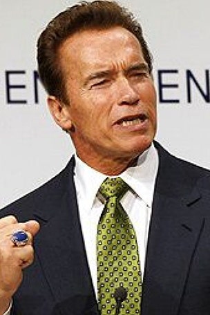 Arnold's GRUESOME injury